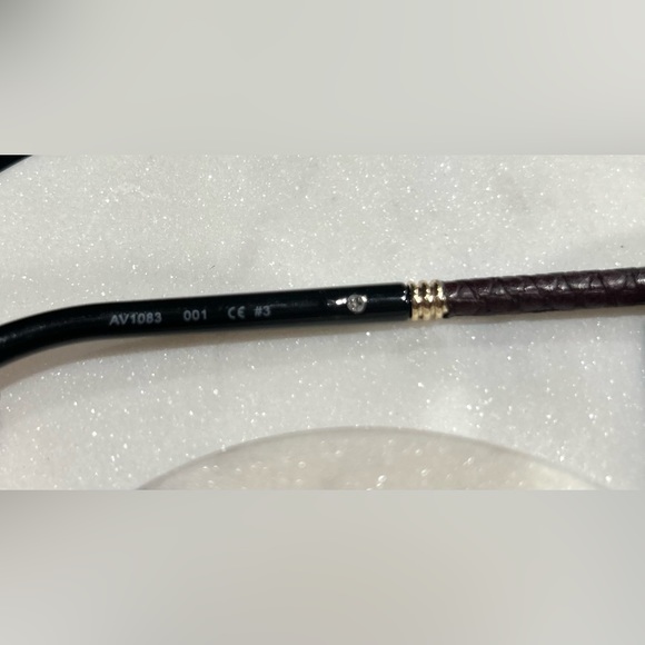 Adrienne Vittadini sunglasses NWT- black frames with leather wrapping on arms - Picture 7 of 8